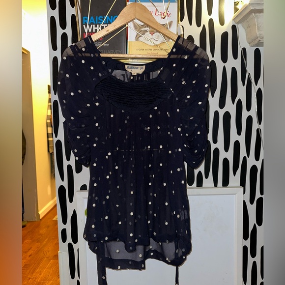 Stunning Anthropologie 100% Silk Navy and White Polka-Dot Embroidered Blouse - Picture 6 of 7